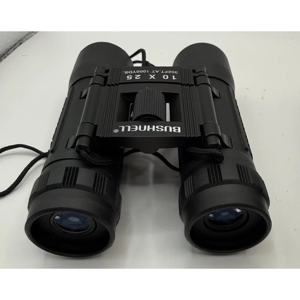 Bushnell 10 X 25 302 AtFt/1000 Yds Binoculars w/ Neck Strap & Case
